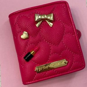 Betsy Johnson Wallet ⭐️FINAL PRICE⭐️